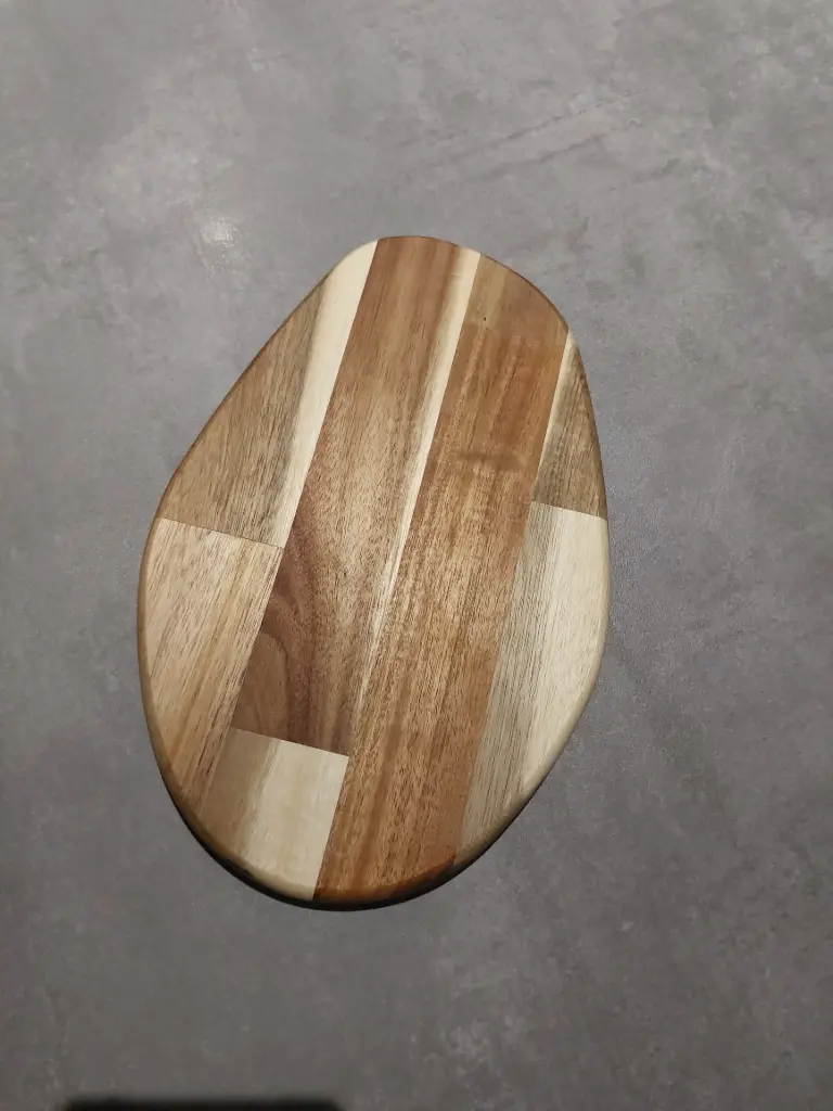 Planche en bois acacia 28 x 22 cm