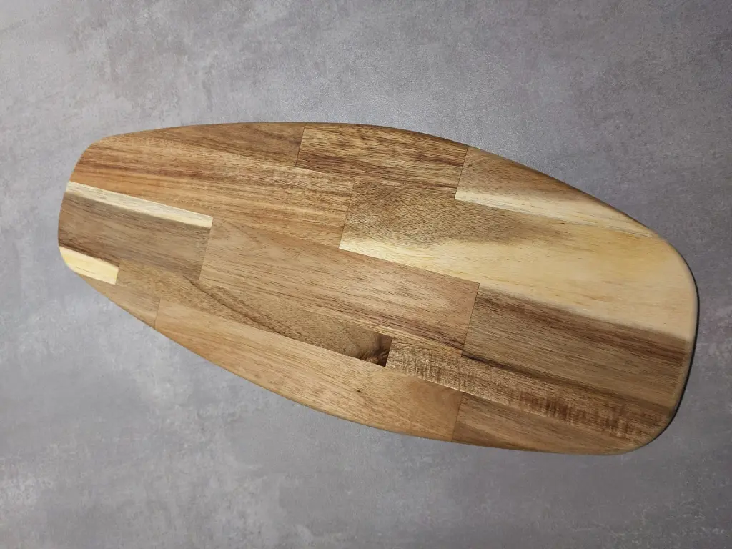 Planche en bois acacia 52 x 22 cm